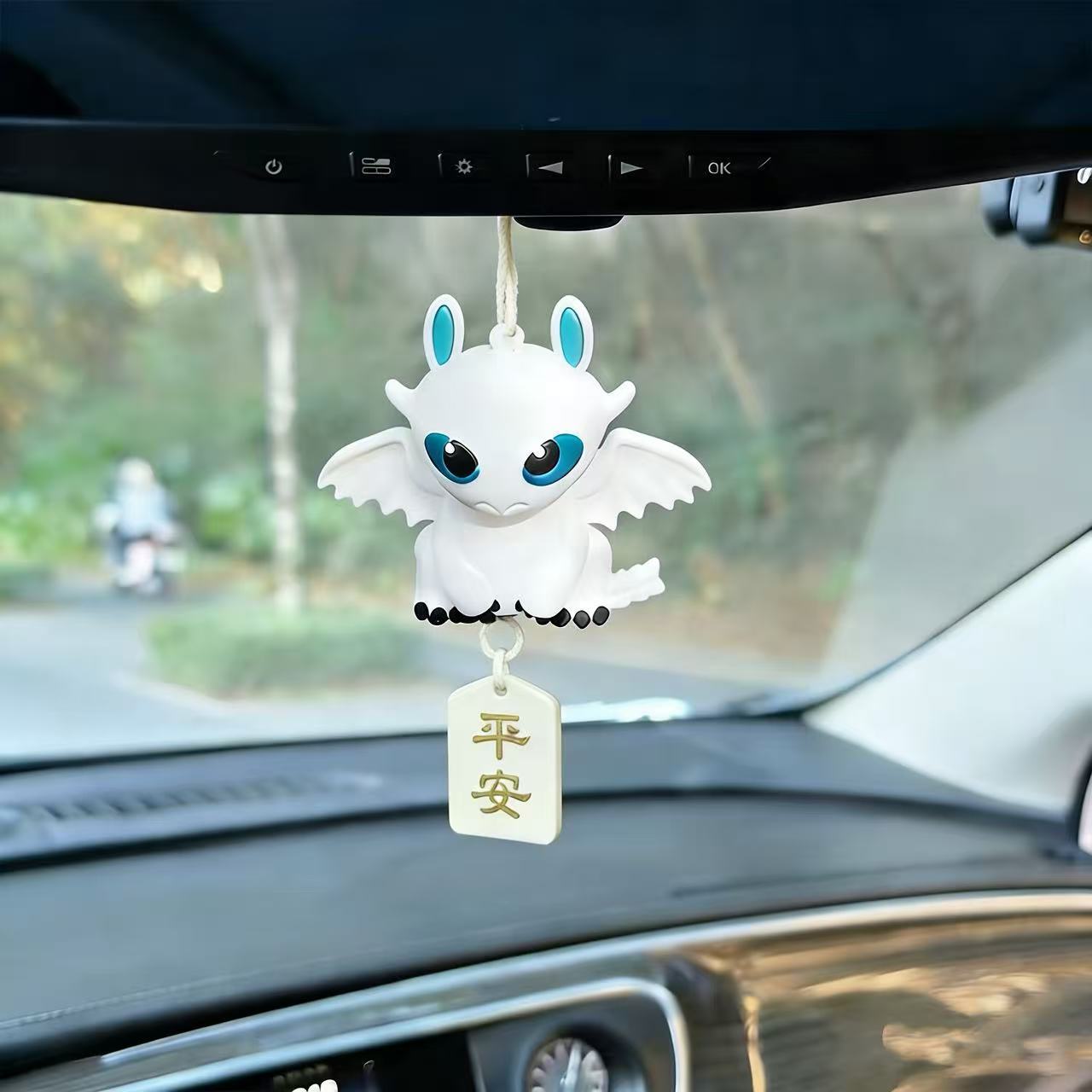 Dişsiz araba süsü, sevimli çiz - Car Accessories Dashboard incelemesi ve fiyatı